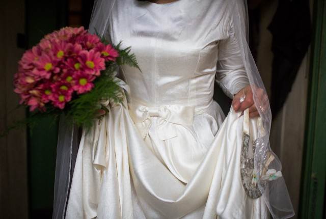 1940s vintage wedding dress shot by Sally Forder for Binky Nixon for the National Vintage Wedding Fair