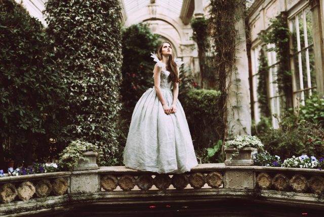 Alice in Wonderland Wedding Shoot with a difference