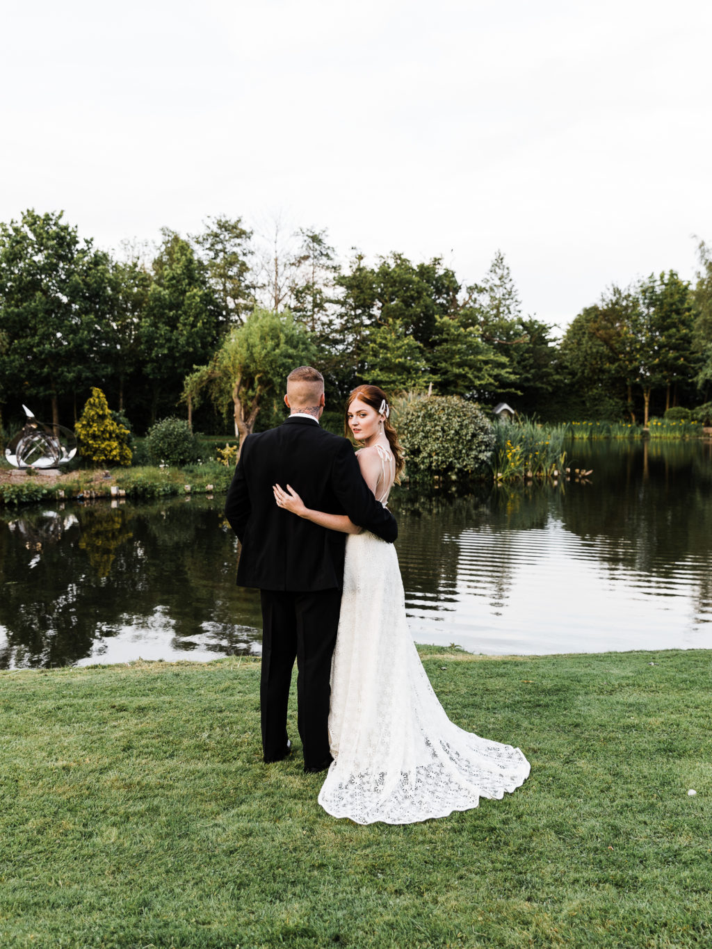 Modern Outdoor Wedding With Bold and Elegant Green and Yellow Styling