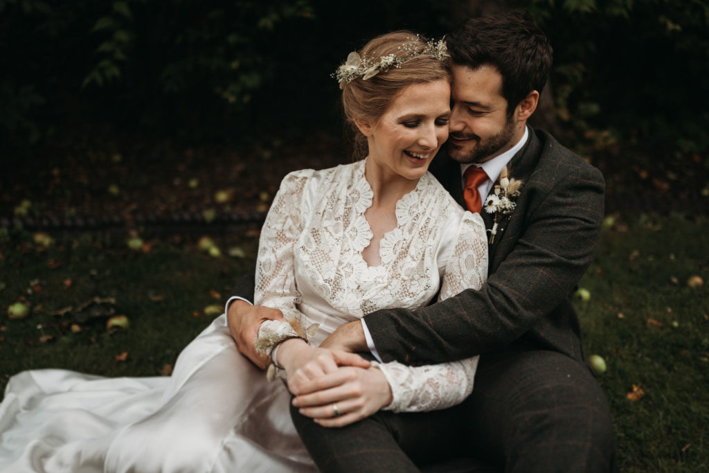 Ethical Vintage Elopement in Cambridge With 1940's Dress and Styling