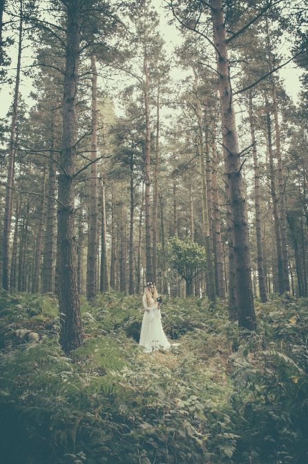 An Autumn Equinox 1970s Vintage Wedding Photo Shoot