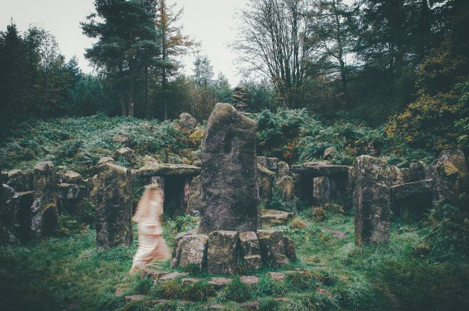 An Autumn Equinox 1970s Vintage Wedding Photo Shoot