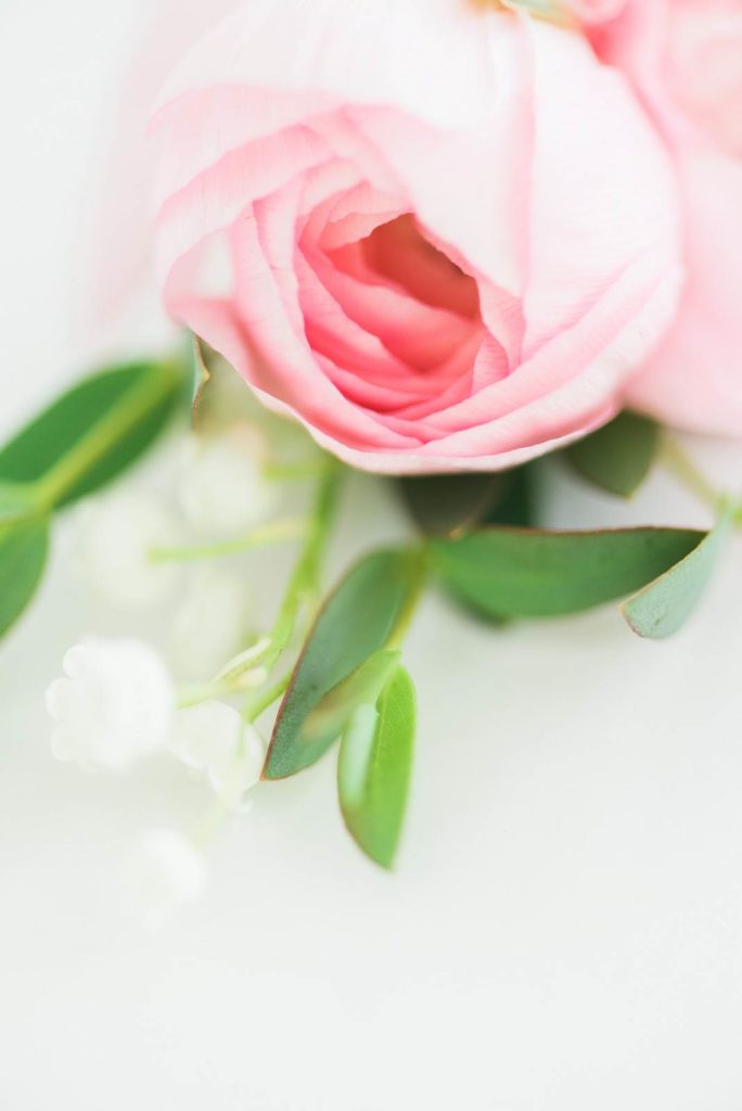 A pretty pastel wedding with vintage details