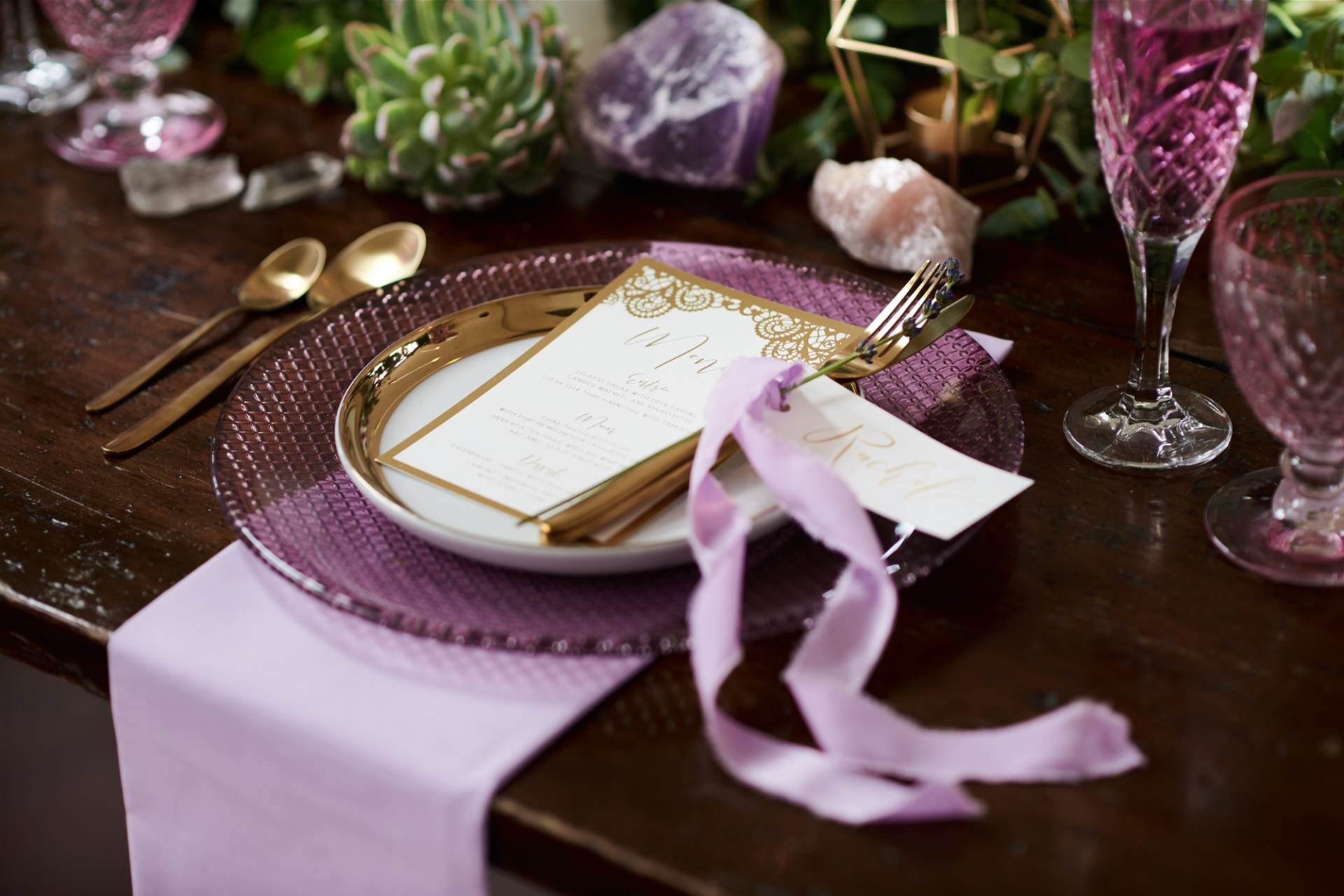 Sault – Inside table00169
