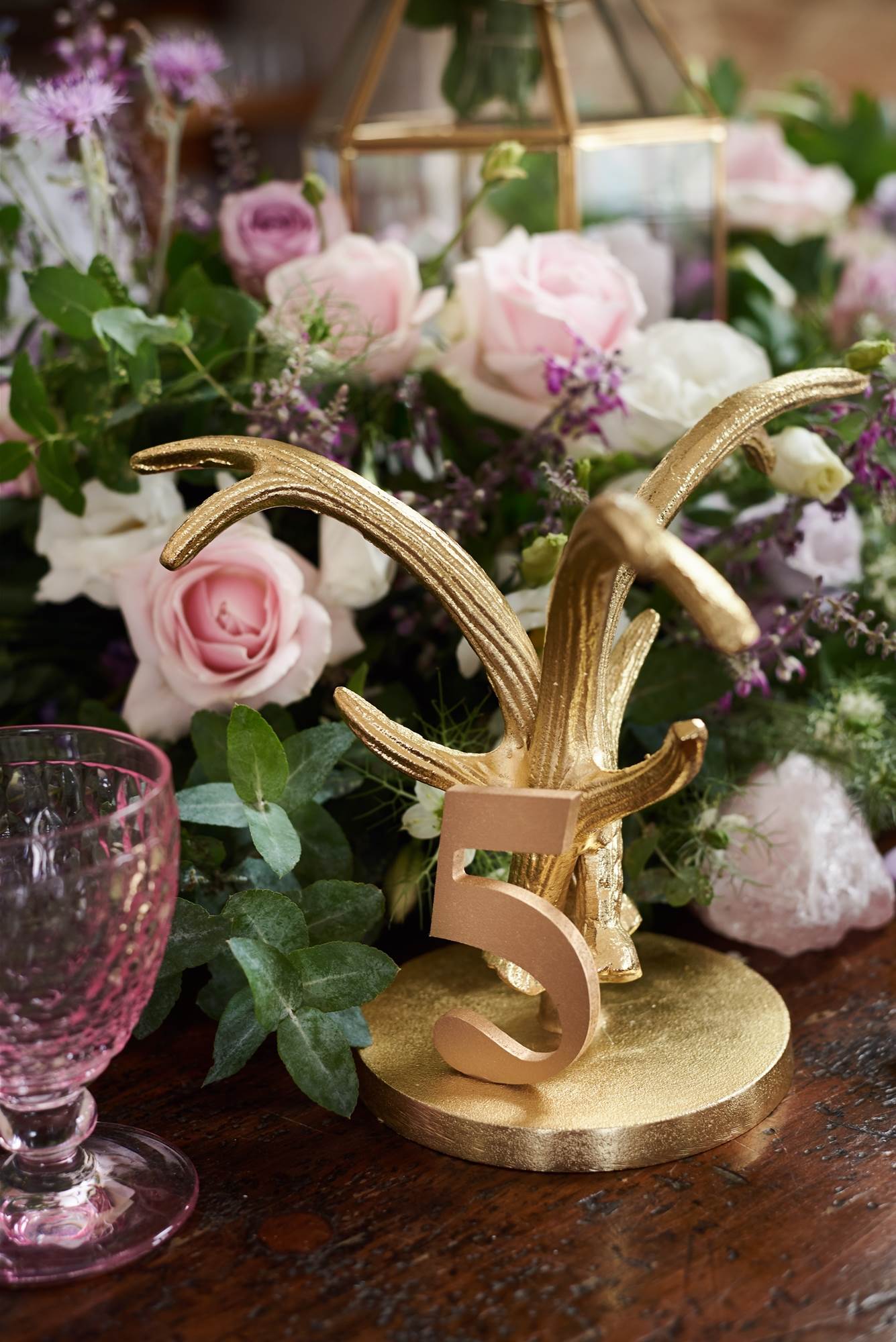 Sault – Inside table00245