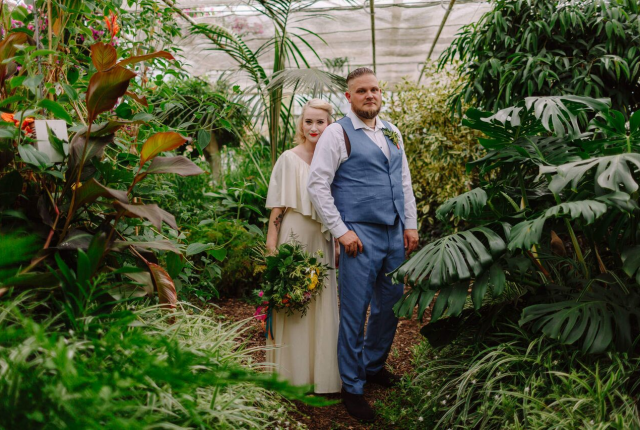 Modern Vintage Wedding Inspiration with Candy Colours and Tropical Vibes
