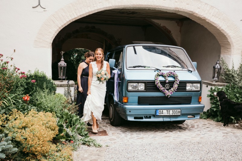 Castle Wedding in Germany with Intimate Relaxed Vibes