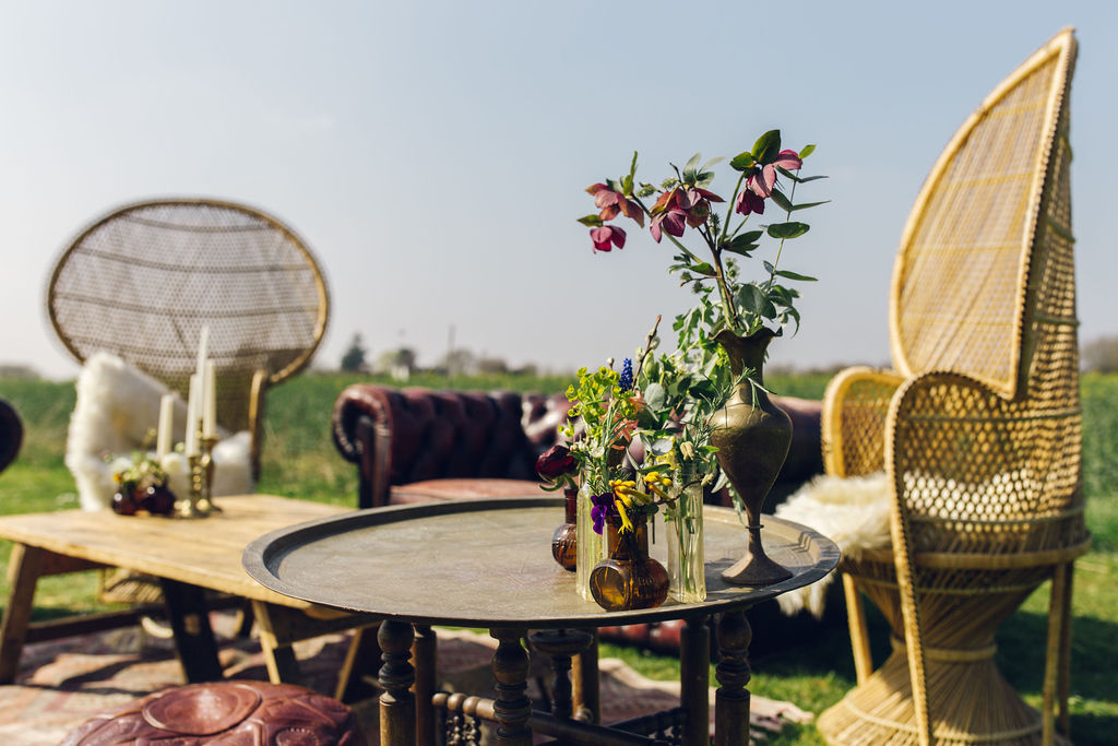 How to create a wedding chill out area