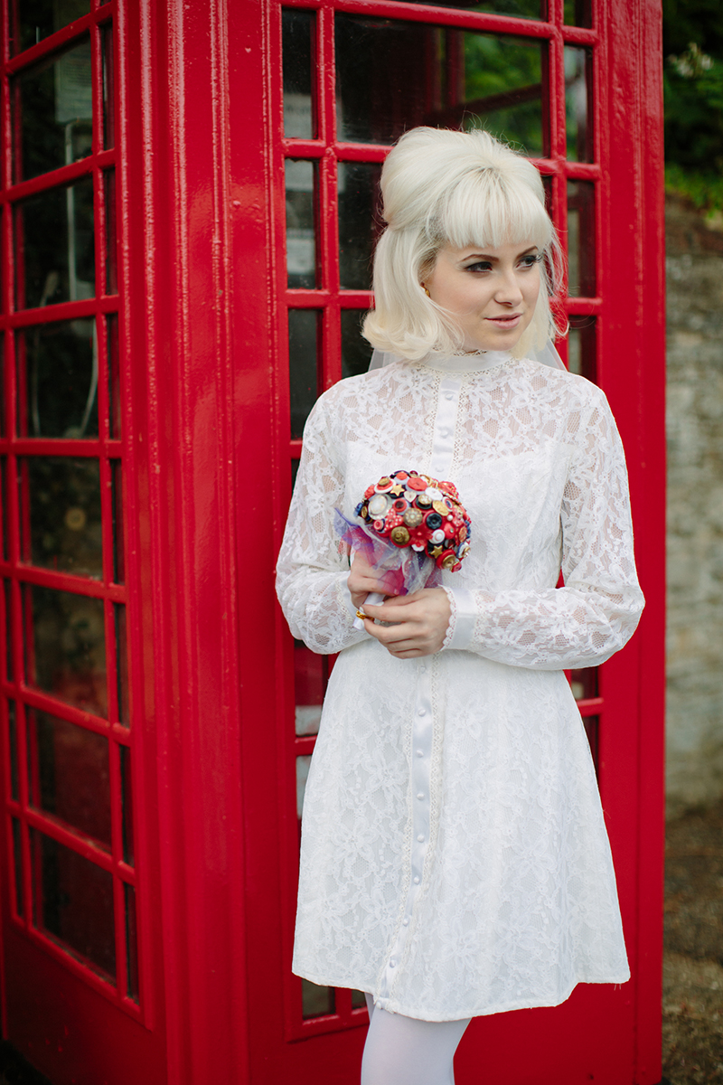 1960's Wedding Inspiration with Daisy Details and Button Bouquets