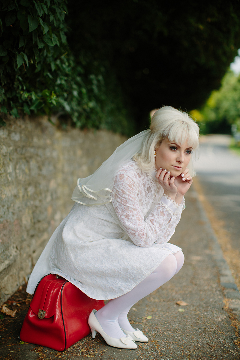 1960's Wedding Inspiration with Daisy Details and Button Bouquets