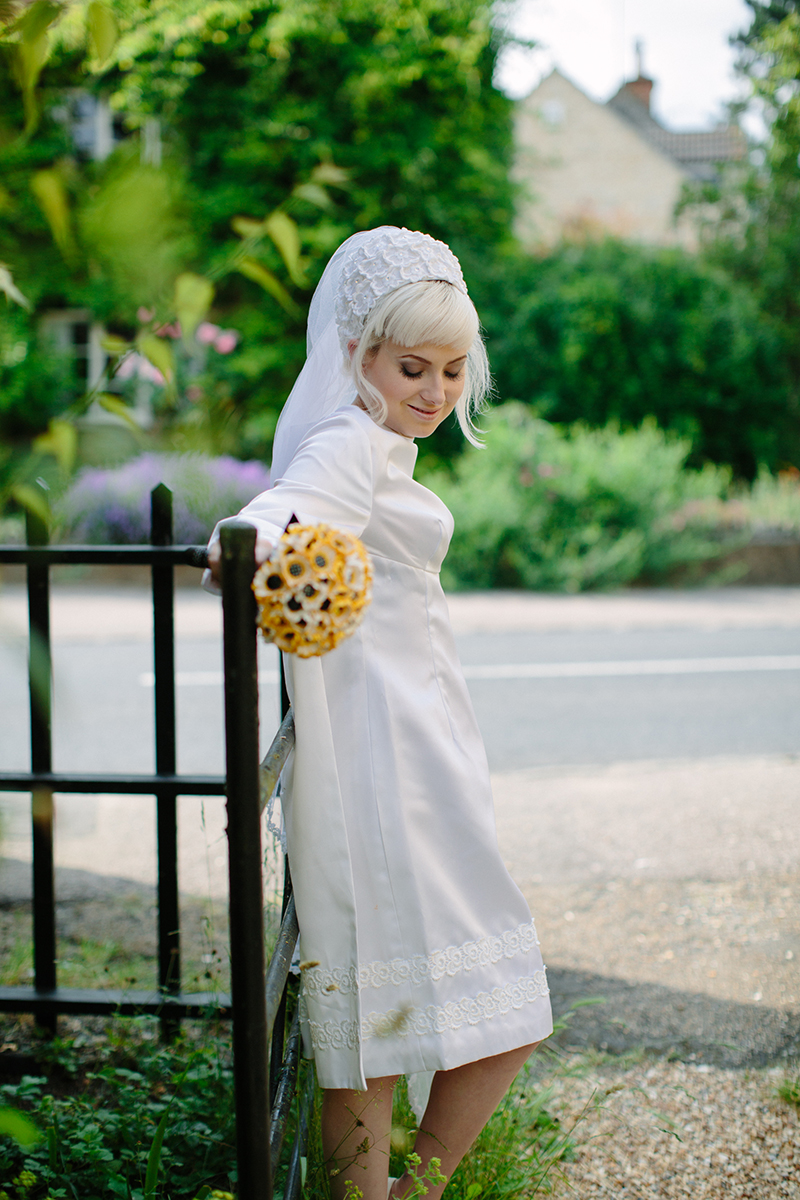 1960's Wedding Inspiration with Daisy Details and Button Bouquets