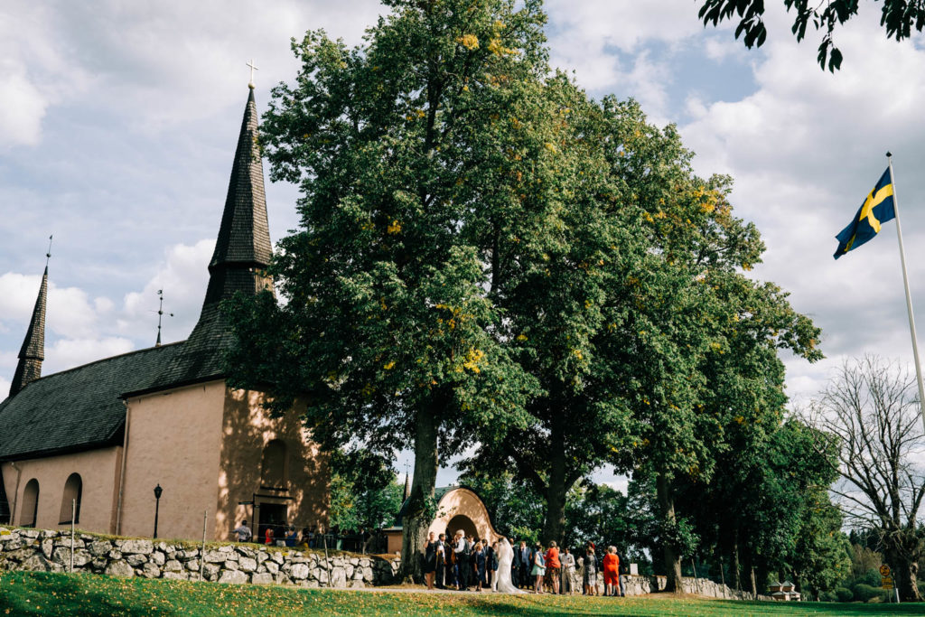 Relaxed Garden Wedding in Sweden With Traditional Vibes