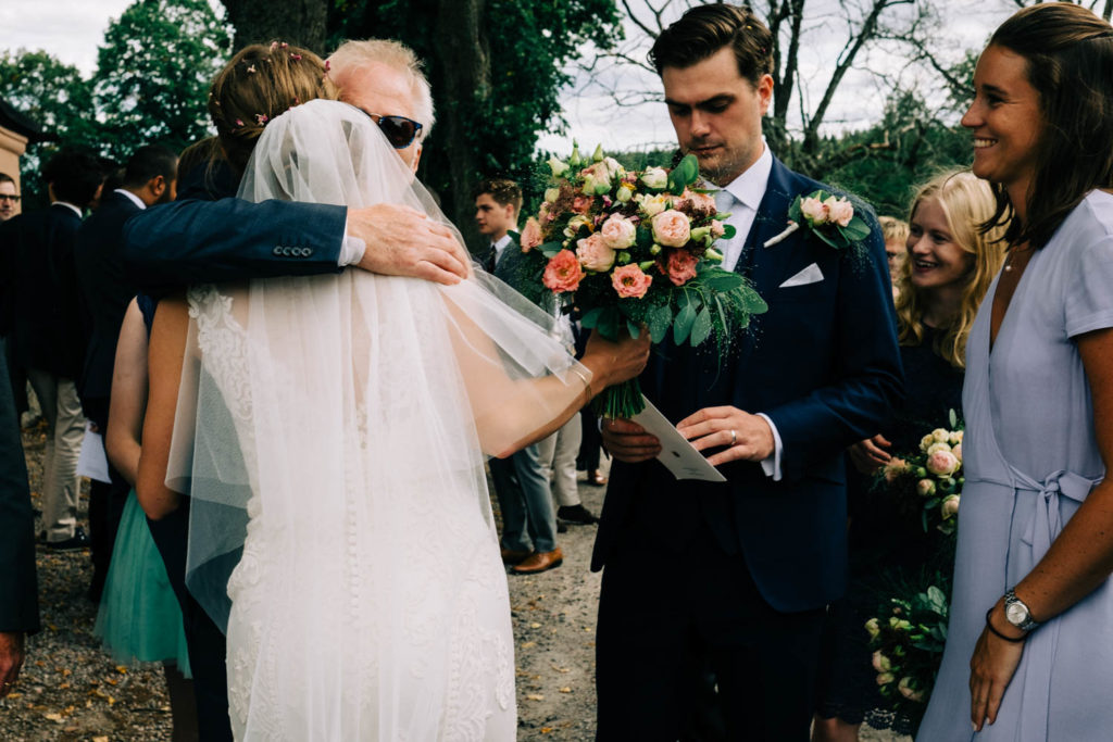 Relaxed Garden Wedding in Sweden With Traditional Vibes