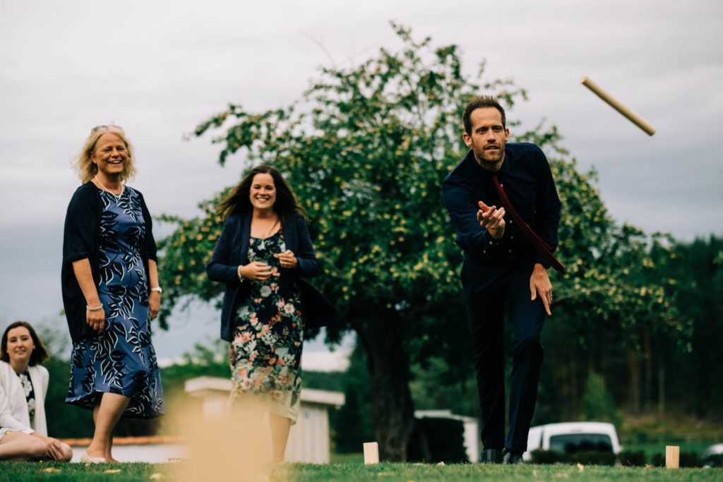 Relaxed Garden Wedding in Sweden With Traditional Vibes