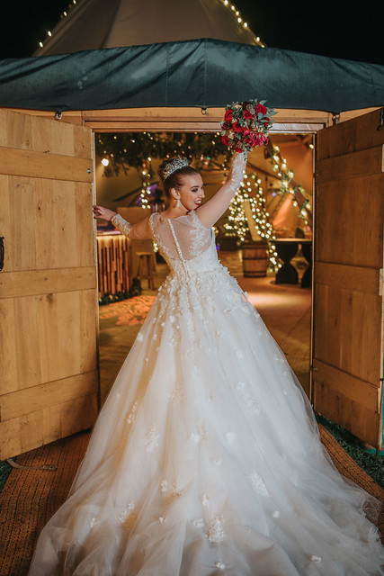 Rustic Winter Wedding With Luxury Styling and Romantic Dresses