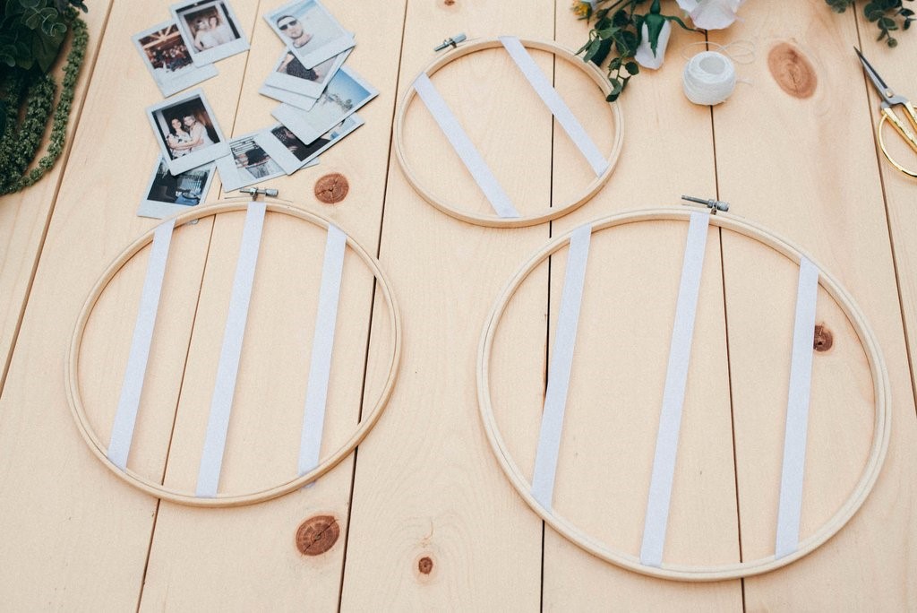 How to Create a DIY Wedding Photo Display With Embroidery Hoops