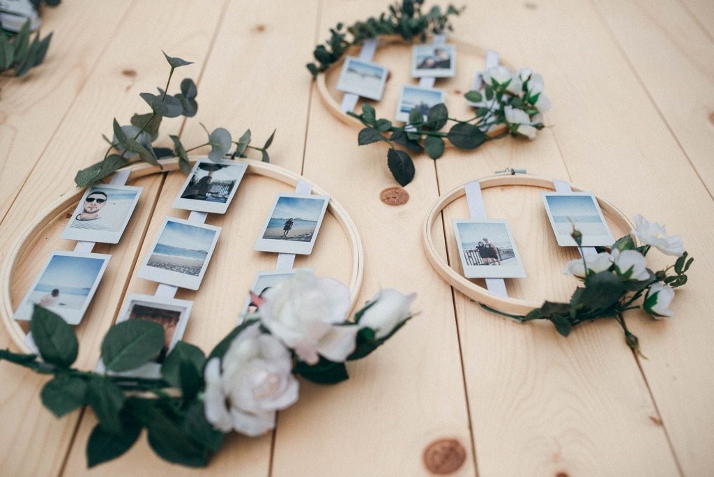 How to Create a DIY Wedding Photo Display With Embroidery Hoops