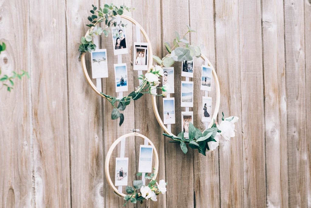 How to Create a DIY Wedding Photo Display With Embroidery Hoops