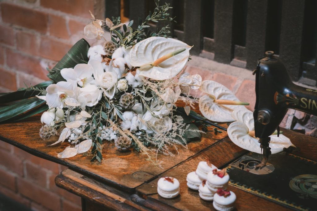 Industrial Luxe Wedding at Deighton Lodge With Simple Chic Style