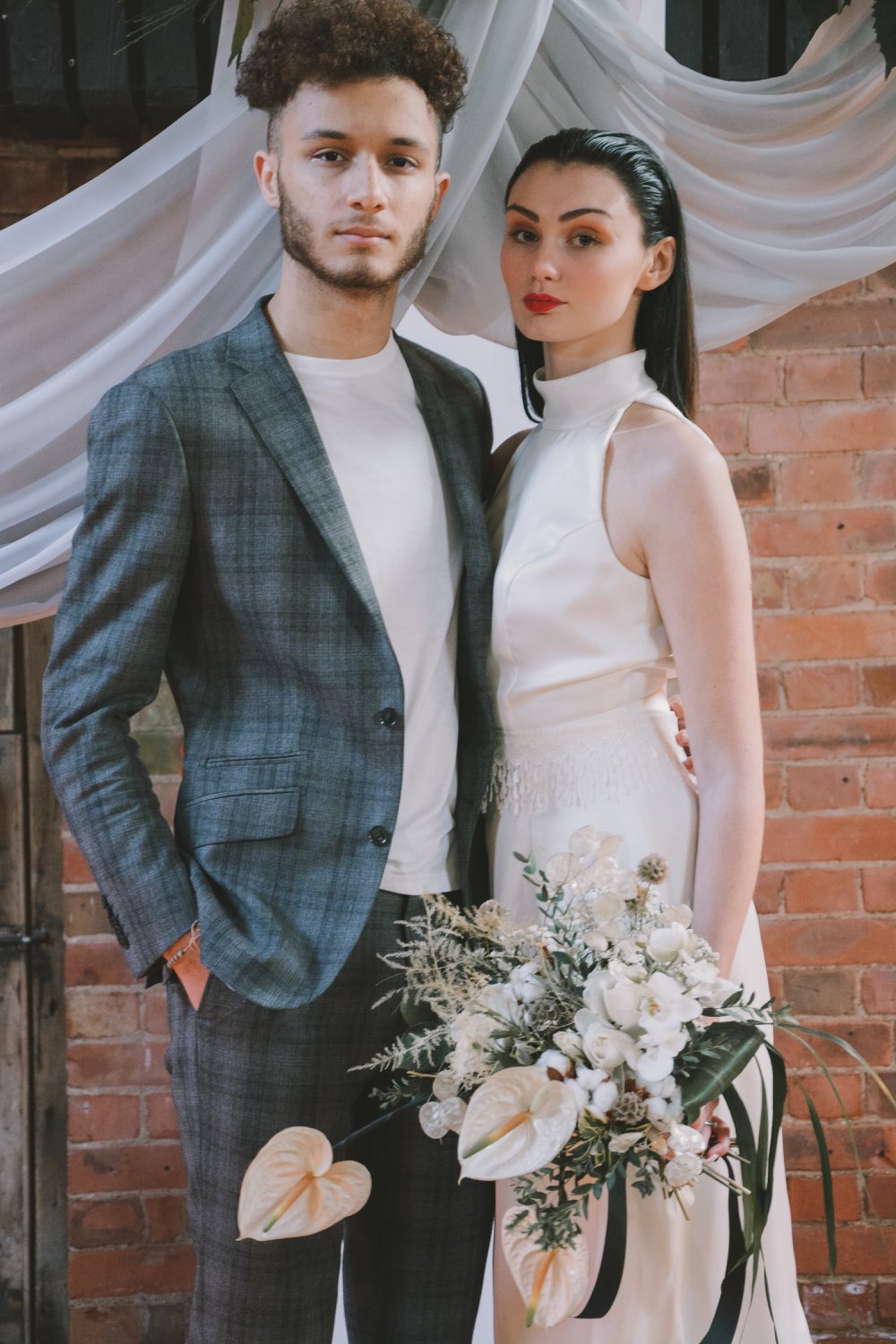 Industrial Luxe Wedding at Deighton Lodge With Simple Chic Style