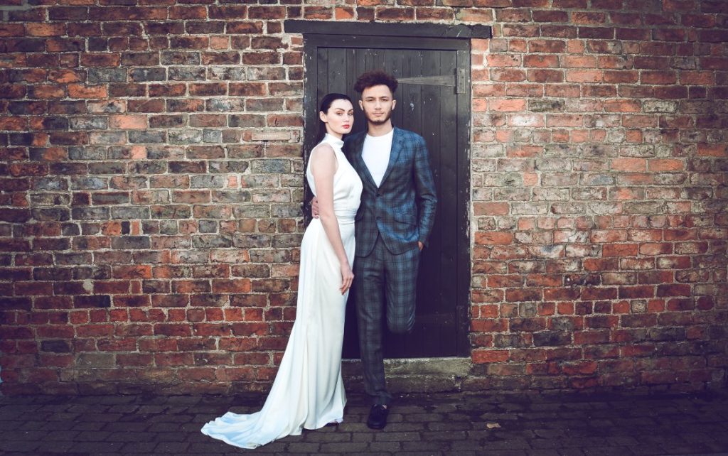 Industrial Luxe Wedding at Deighton Lodge With Simple Chic Style