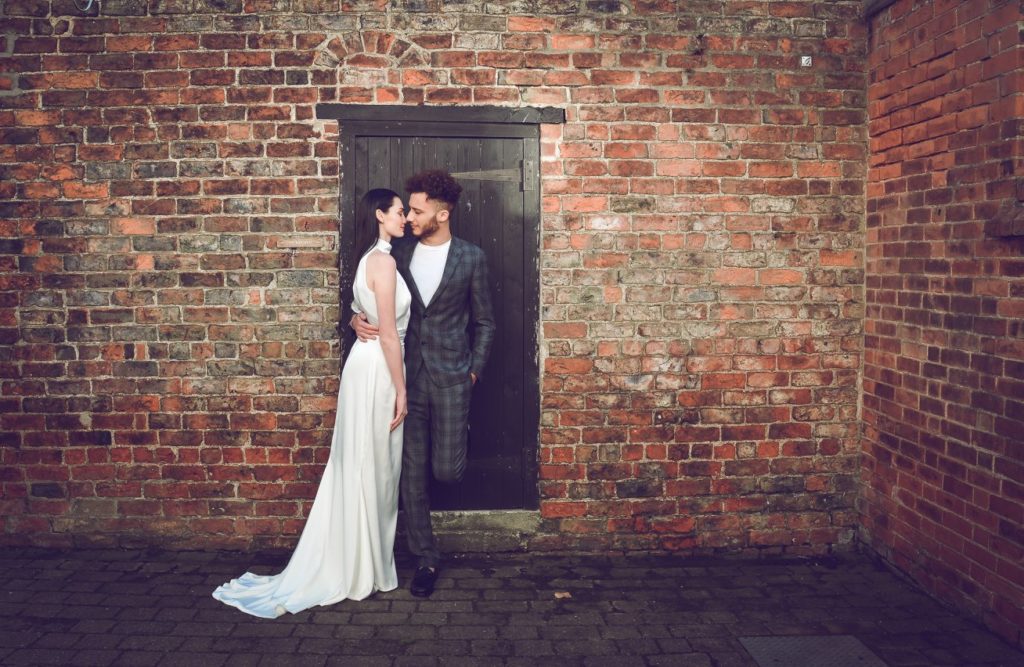 Industrial Luxe Wedding at Deighton Lodge With Simple Chic Style