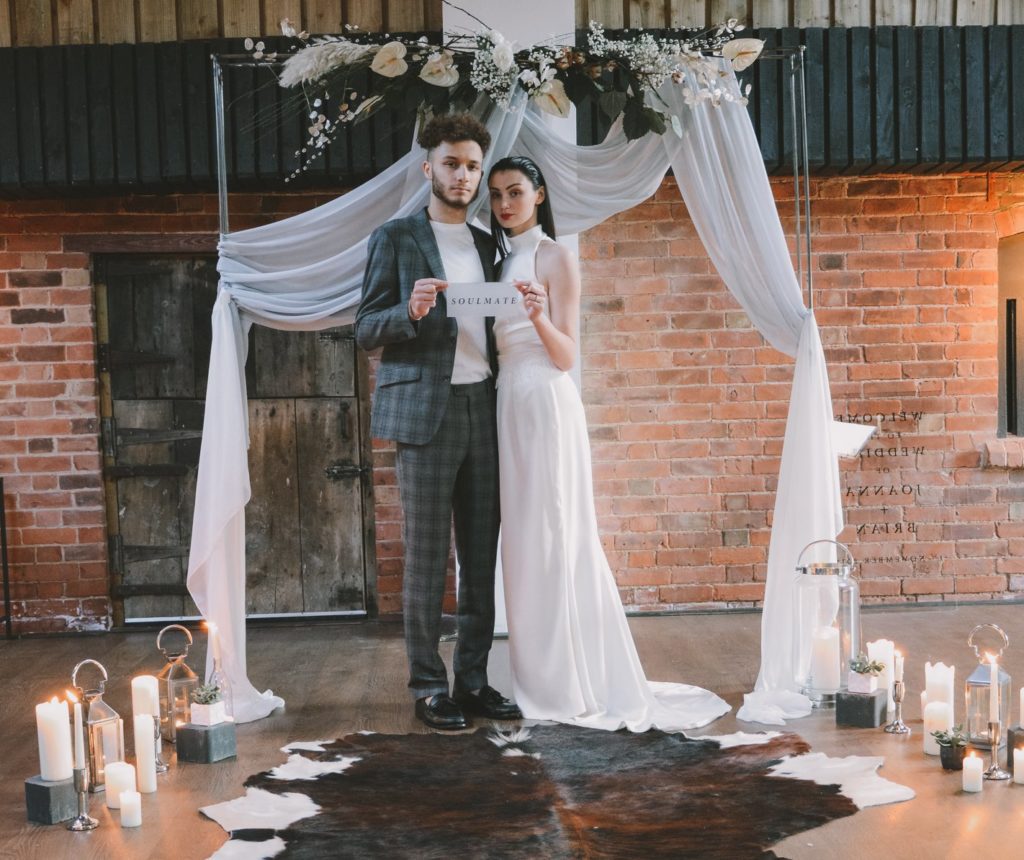 Industrial Luxe Wedding at Deighton Lodge With Simple Chic Style