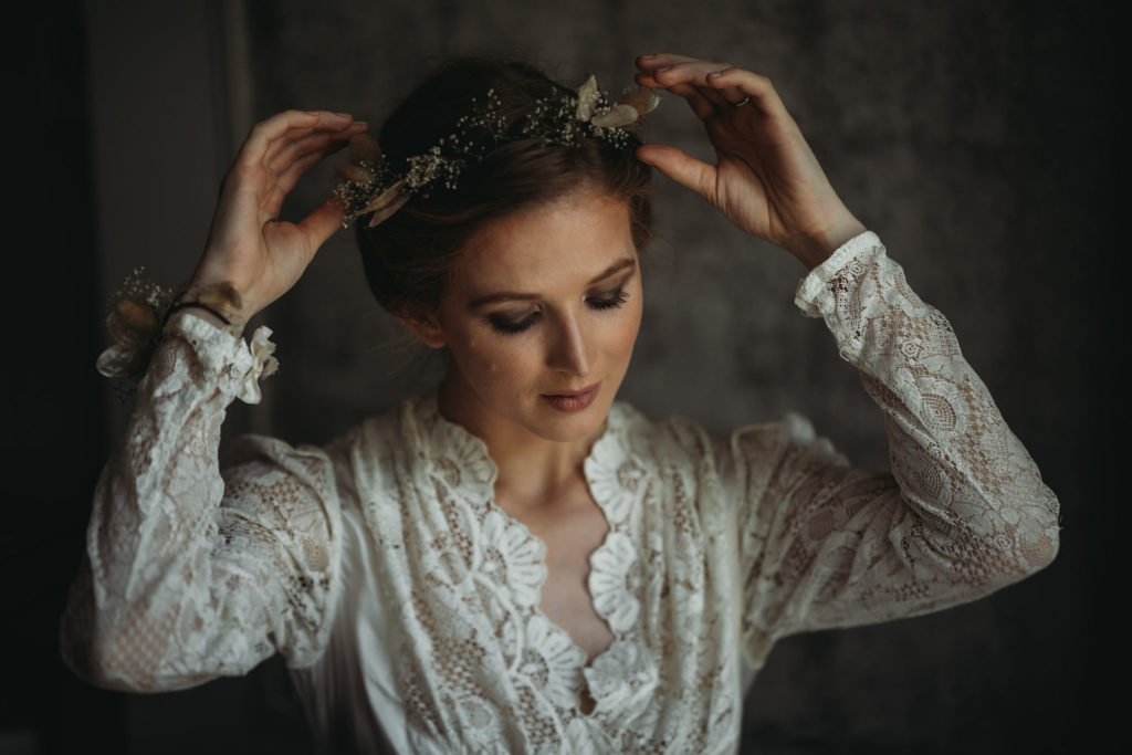 Ethical Vintage Elopement in Cambridge With 1940's Dress and Styling