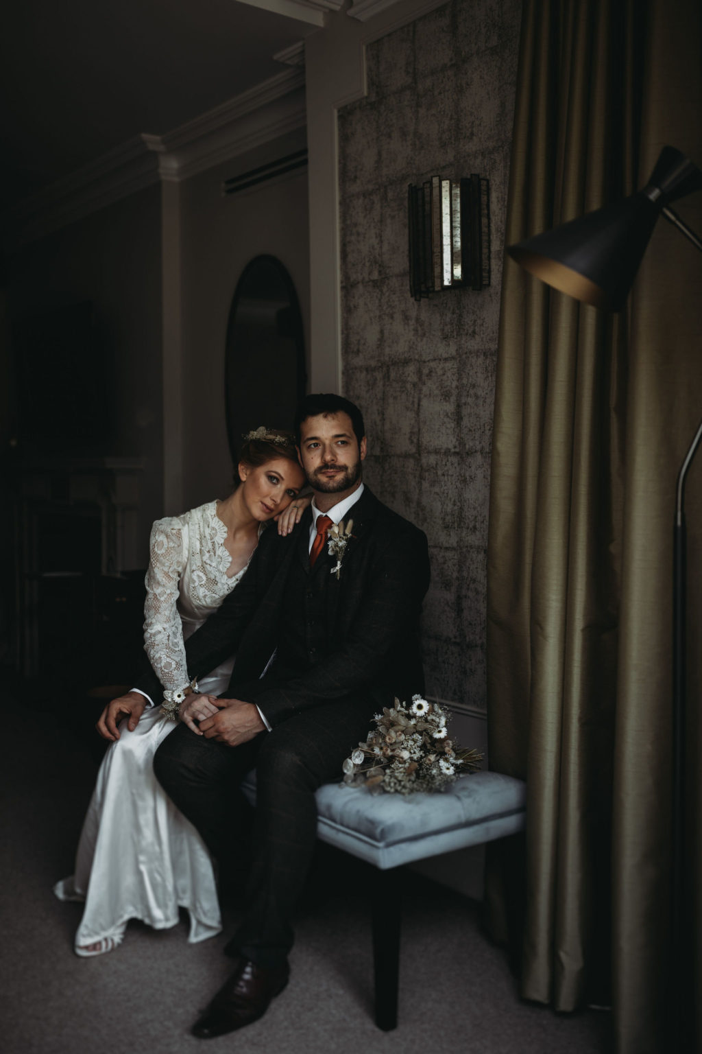 Ethical Vintage Elopement in Cambridge With 1940's Dress and Styling