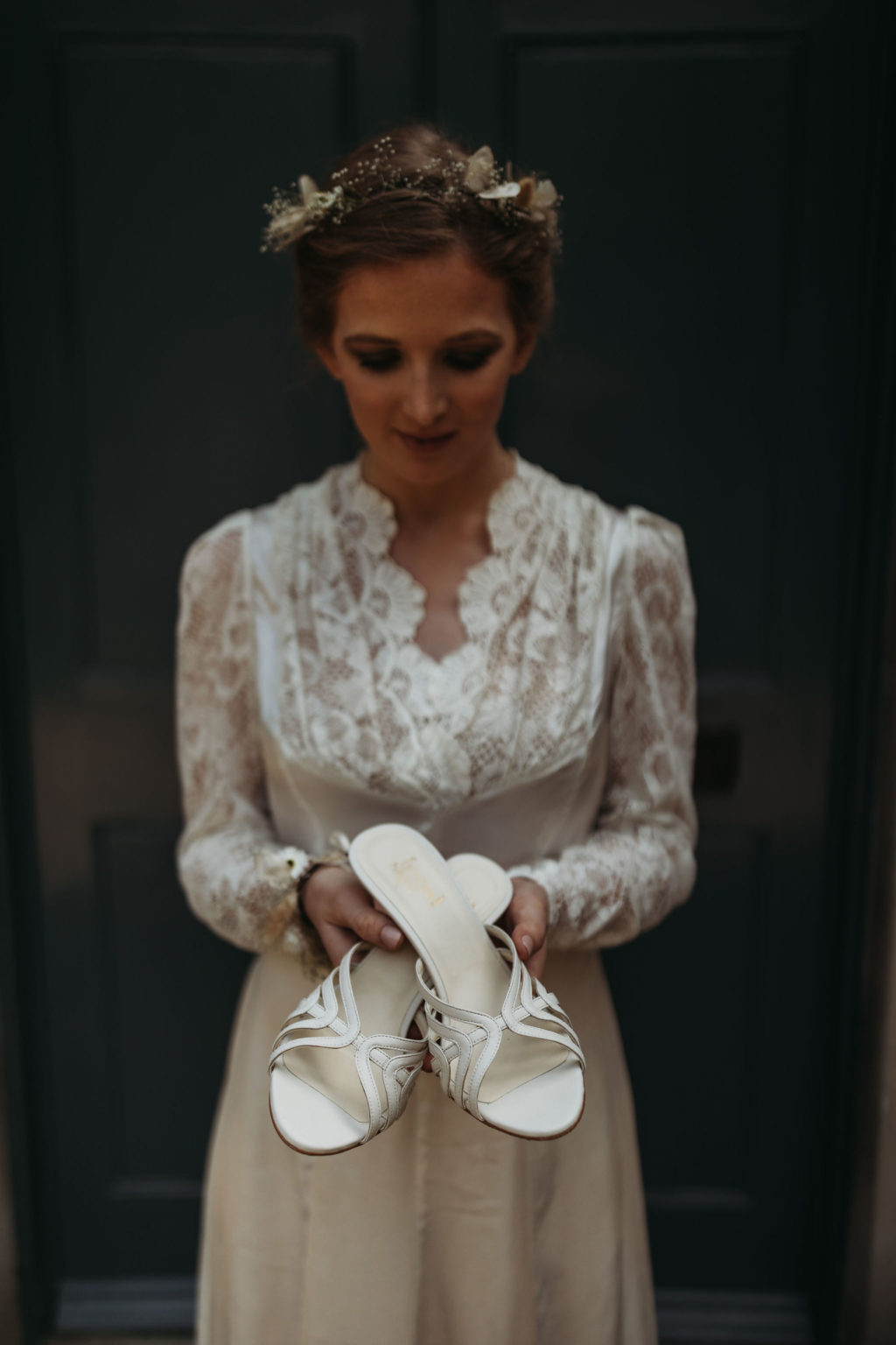 Ethical Vintage Elopement in Cambridge With 1940's Dress and Styling