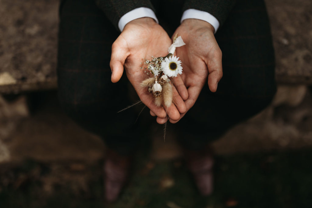 Ethical Vintage Elopement in Cambridge With 1940's Dress and Styling