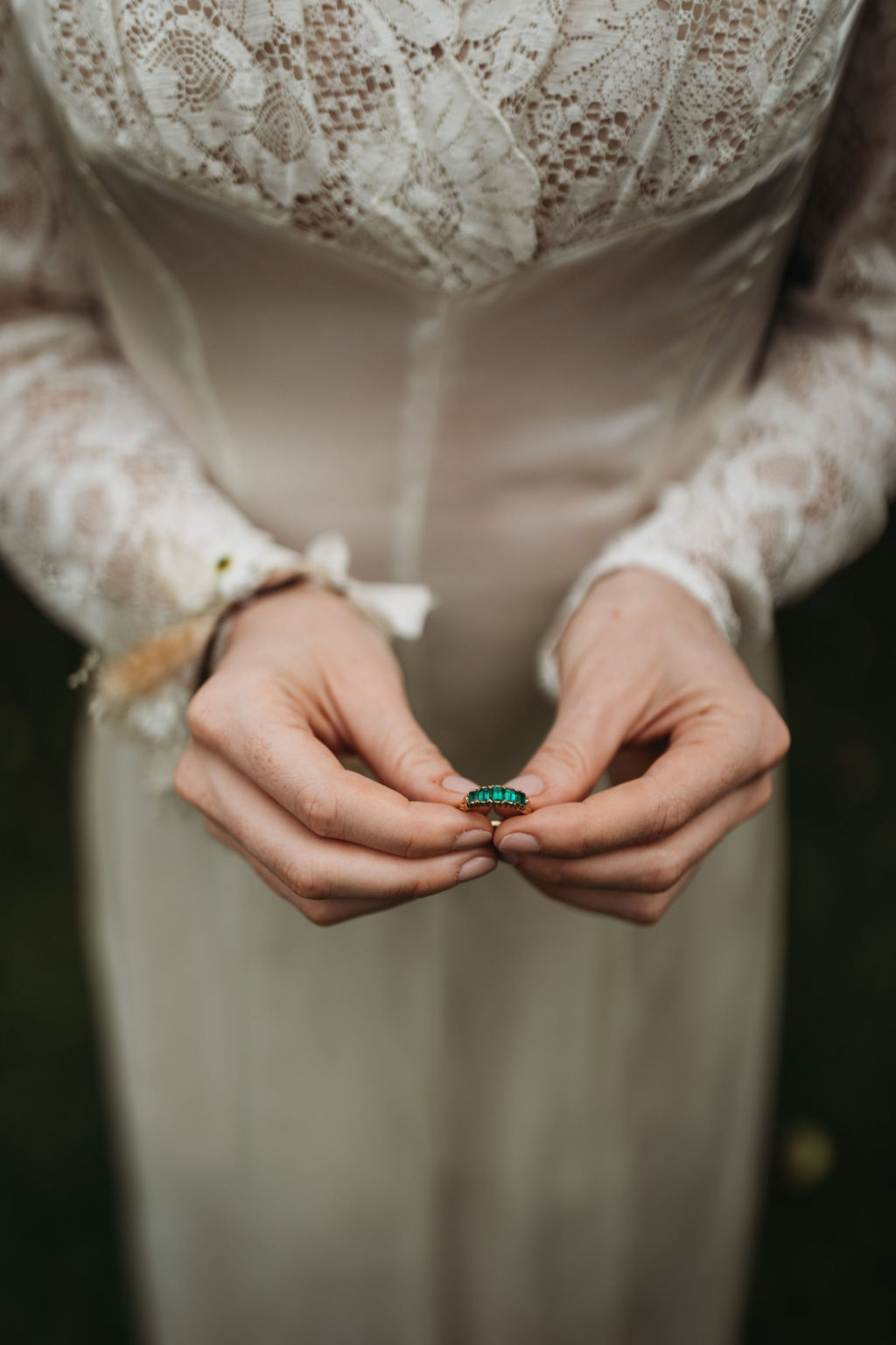 Ethical Vintage Elopement in Cambridge With 1940's Dress and Styling