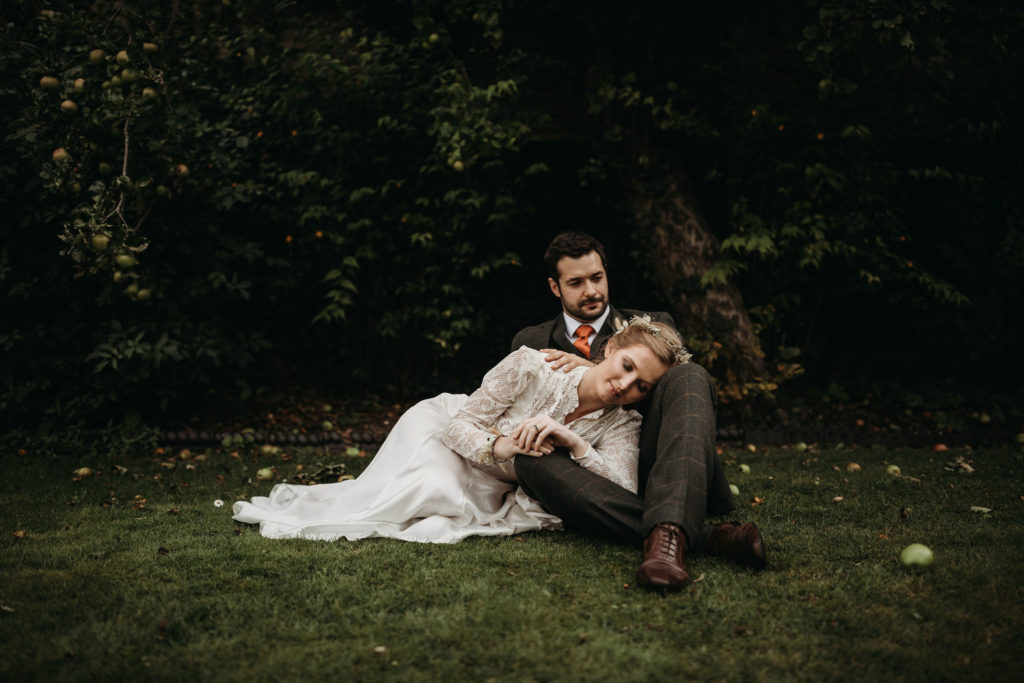 Ethical Vintage Elopement in Cambridge With 1940's Dress and Styling