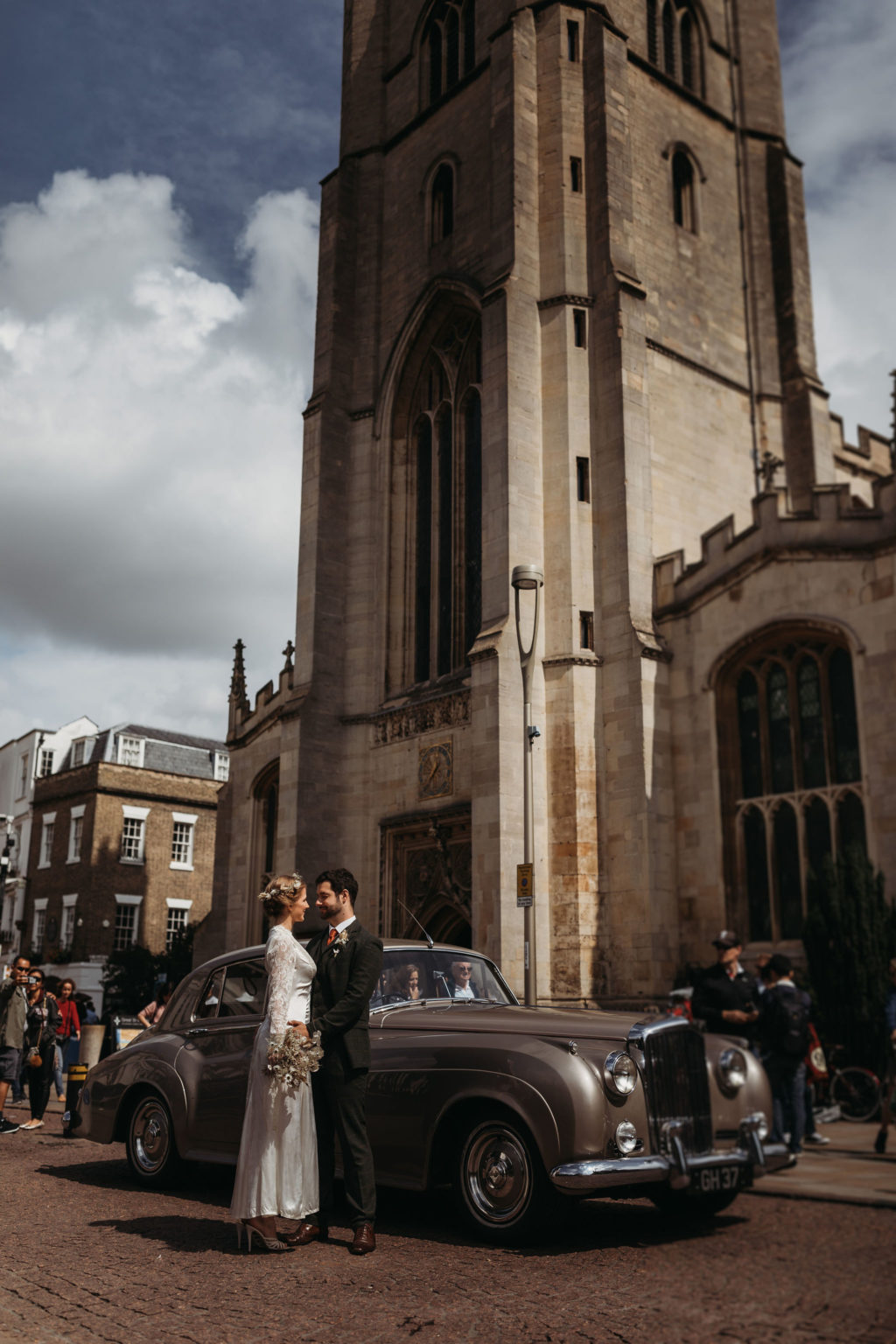 Ethical Vintage Elopement in Cambridge With 1940's Dress and Styling