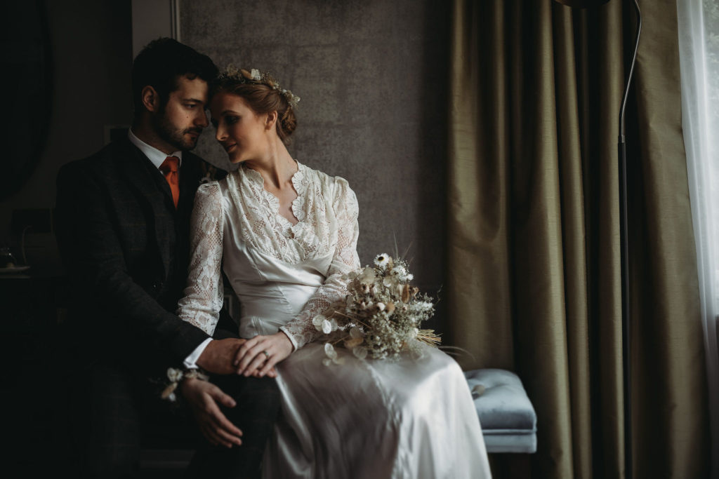 Ethical Vintage Elopement in Cambridge With 1940's Dress and Styling