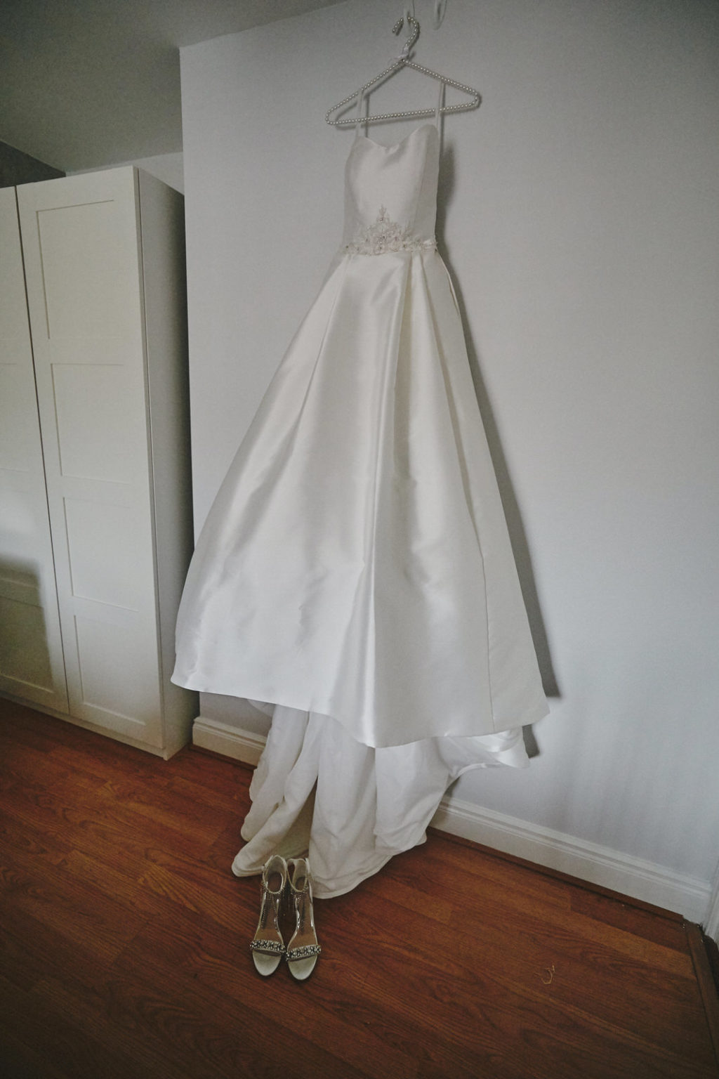 Traditional Irish Wedding with Black Tie Suits and A Navy and Gold Cake