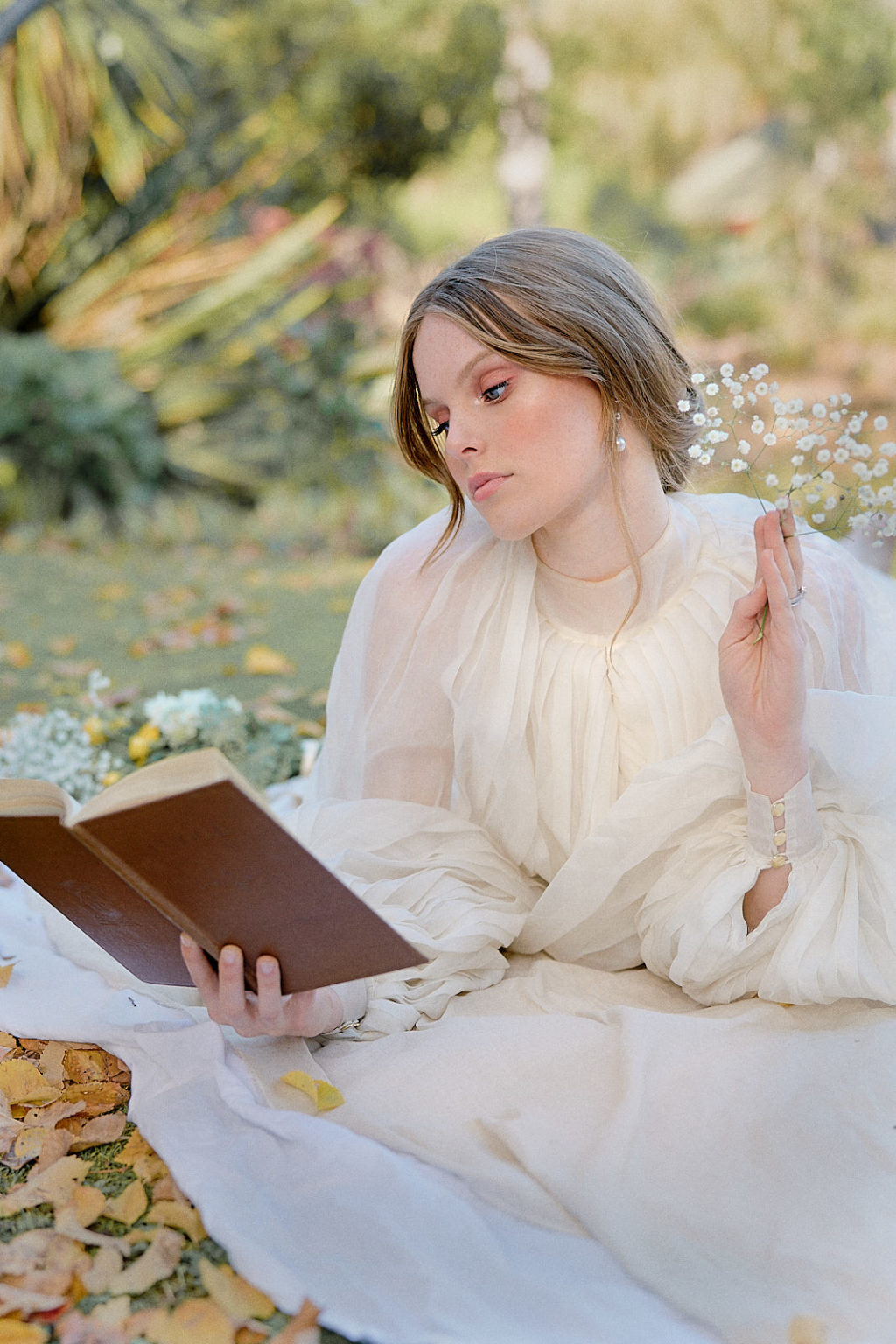 Luxury Picnic Wedding With Chic Victorian Inspiration