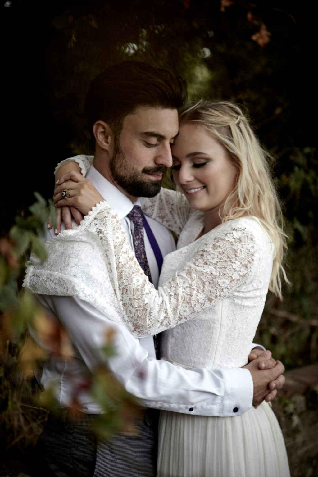 Luxe 1970's Inspired Wedding at Bysshe Court Barn Surrey