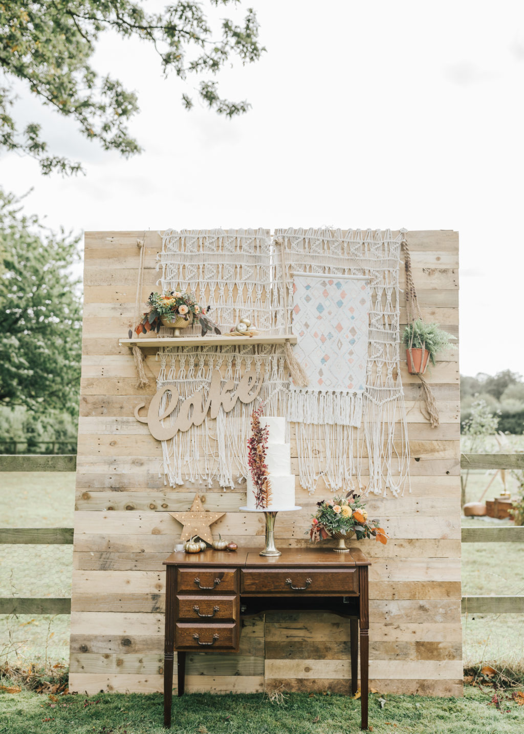 Outdoor Autumn Wedding with Luxe Styling at The Orchards at Chesfield