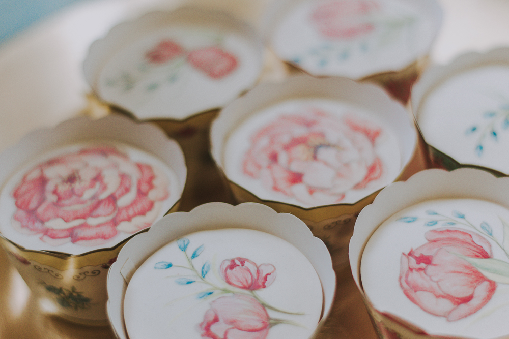 Chintzy Vintage Wedding Inspiration with William Morris Alternative Style 