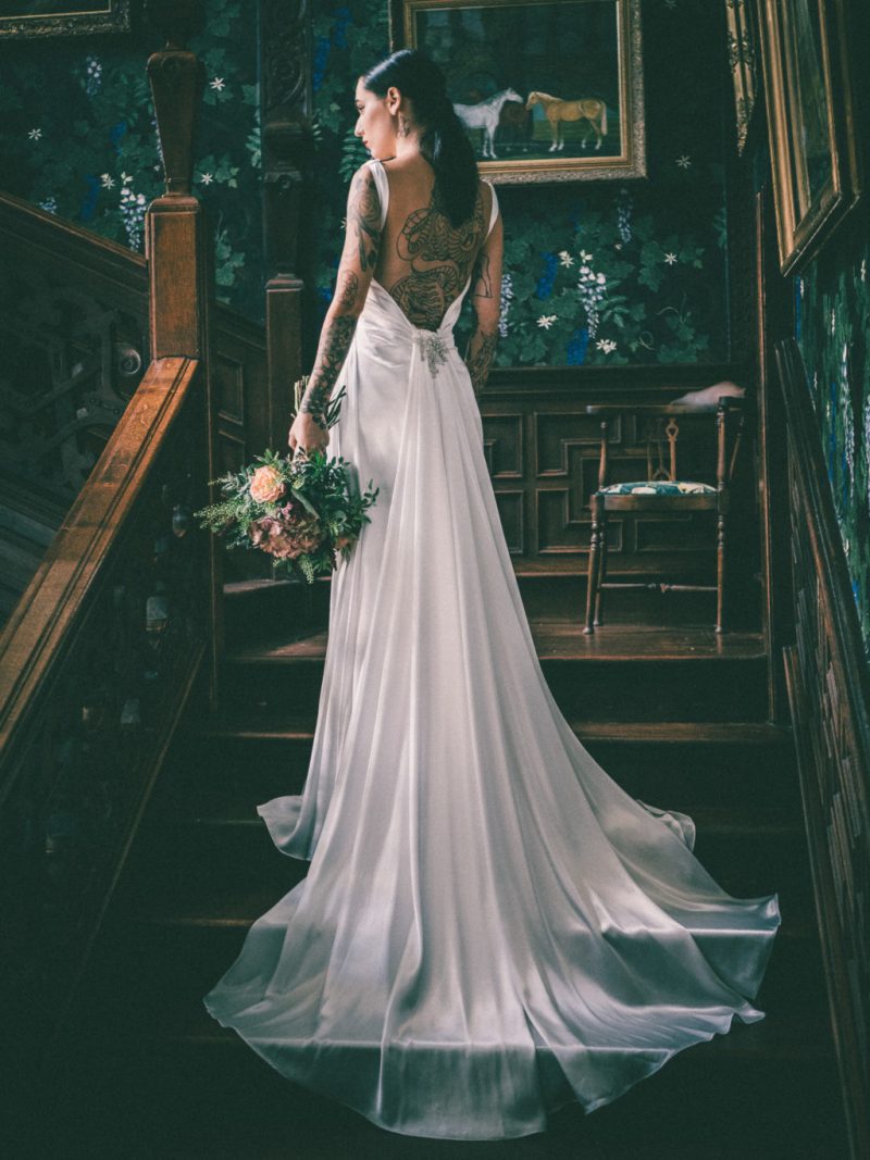 Bridal Reloved backless satin dress