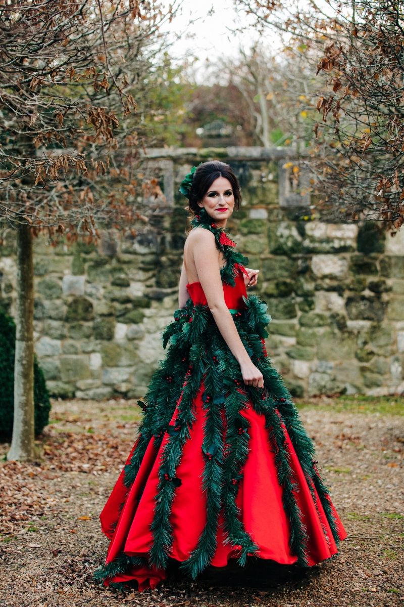 True Christmas Wedding Inspiration at Arreton Manor, Isle of Wight