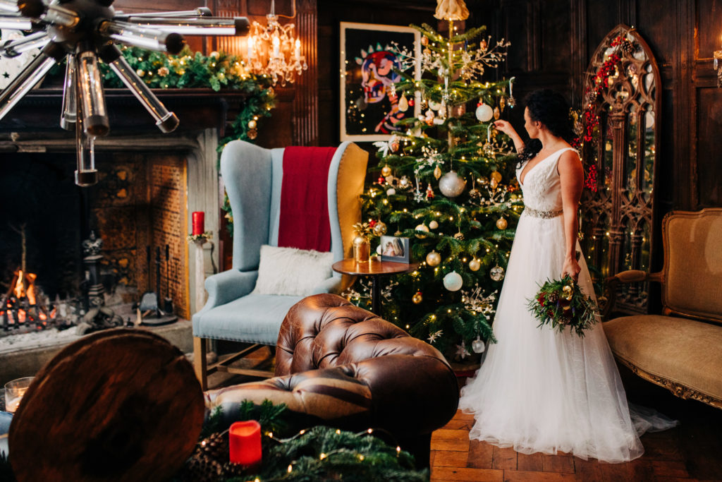 True Christmas Wedding Inspiration at Arreton Manor, Isle of Wight