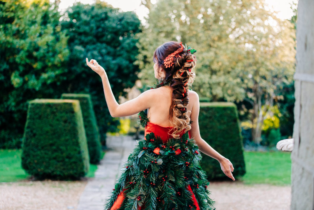 True Christmas Wedding Inspiration at Arreton Manor, Isle of Wight