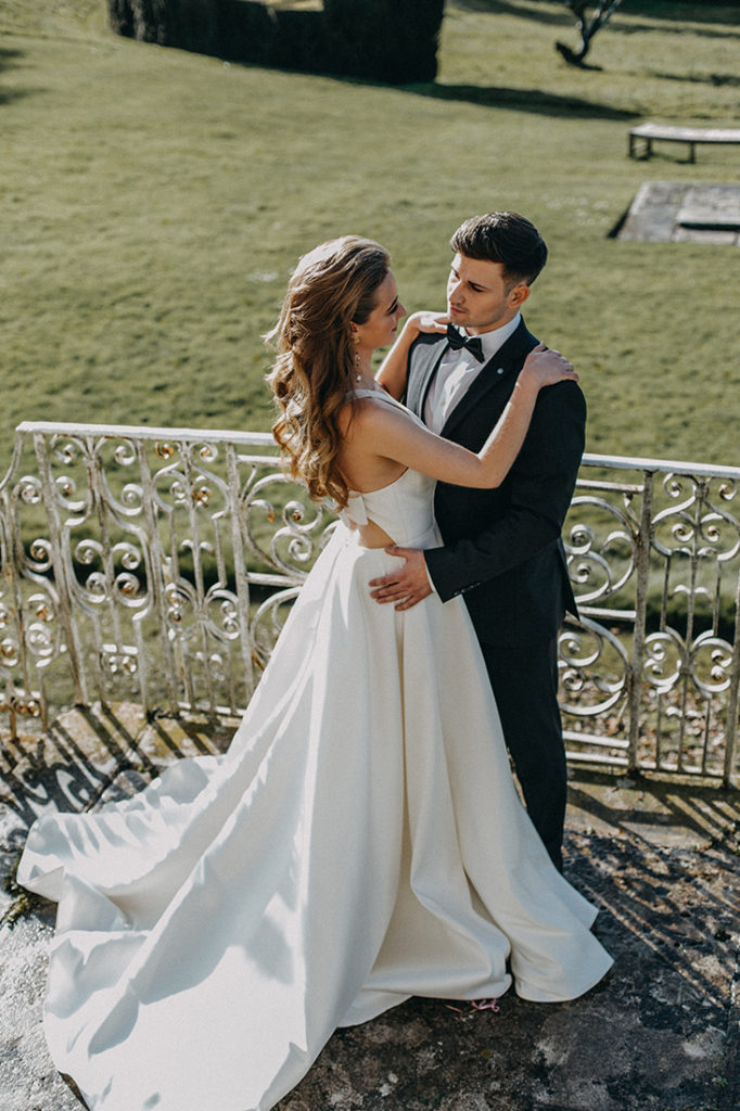 Luxurious Romantic Wedding At Hale Park With Simple Chic Dresses