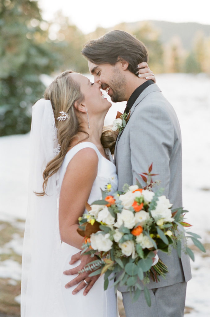 Chic Mountain Ranch Winter Wedding at Albert’s Lodge, Colorado, USA