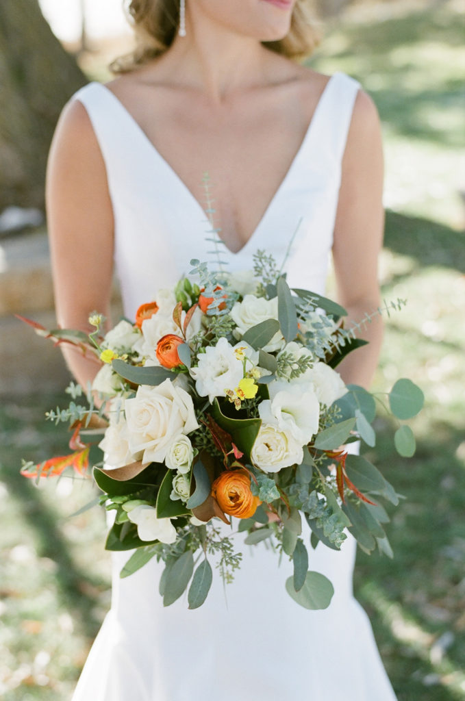 Chic Mountain Ranch Winter Wedding at Albert’s Lodge, Colorado, USA