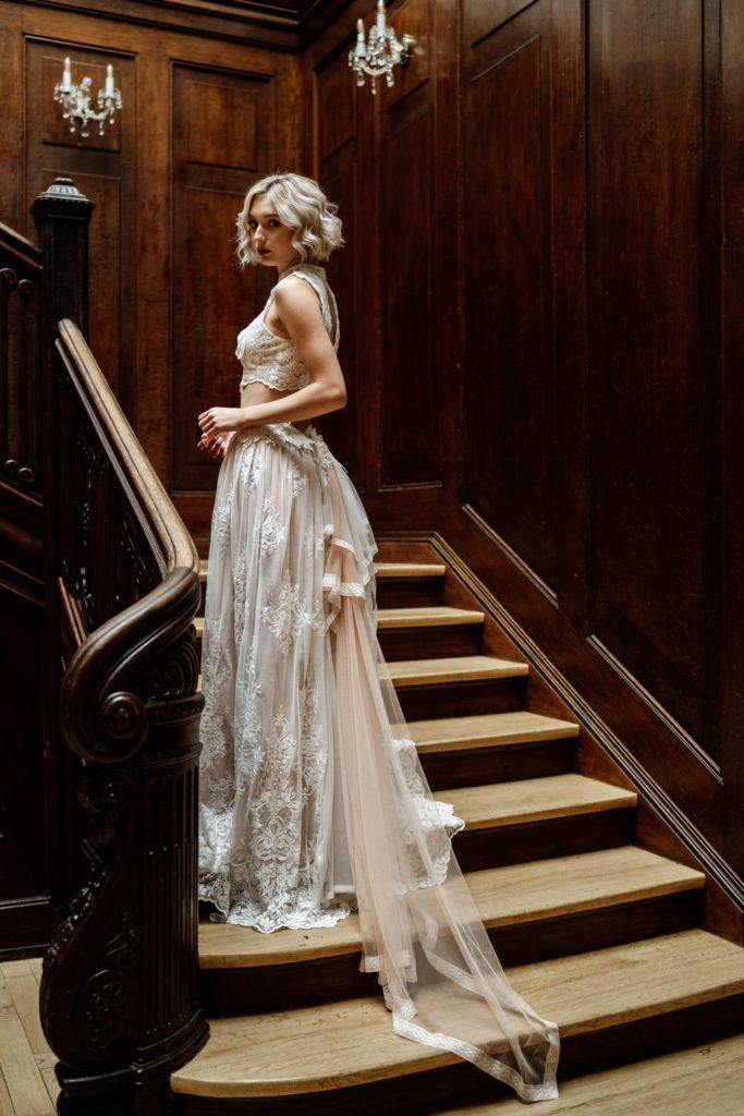 Bridal Prep: Chic Modern Wedding Inspiration at Schloss Teutschenhal Castle, Germany