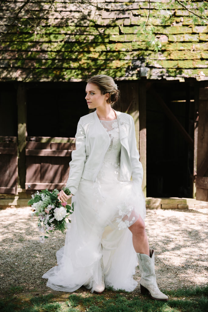 Rustic Elegant Wedding Inspiration at Sulgrave Manor, Northamptonshire