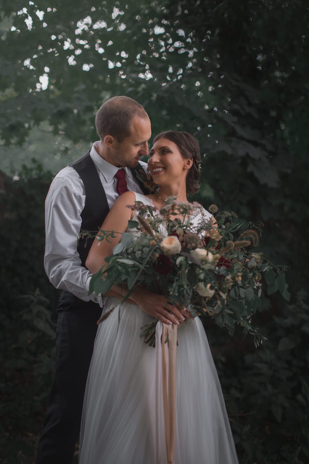 Rustic Intimate Wedding With Romantic Vibes at Findon Manor